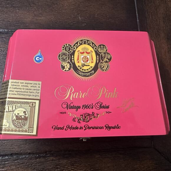 Arturo Fuente Rare Pink Signature Empty Wooden Cigar Box 7.25x5x2.5 - Picture 1 of 7